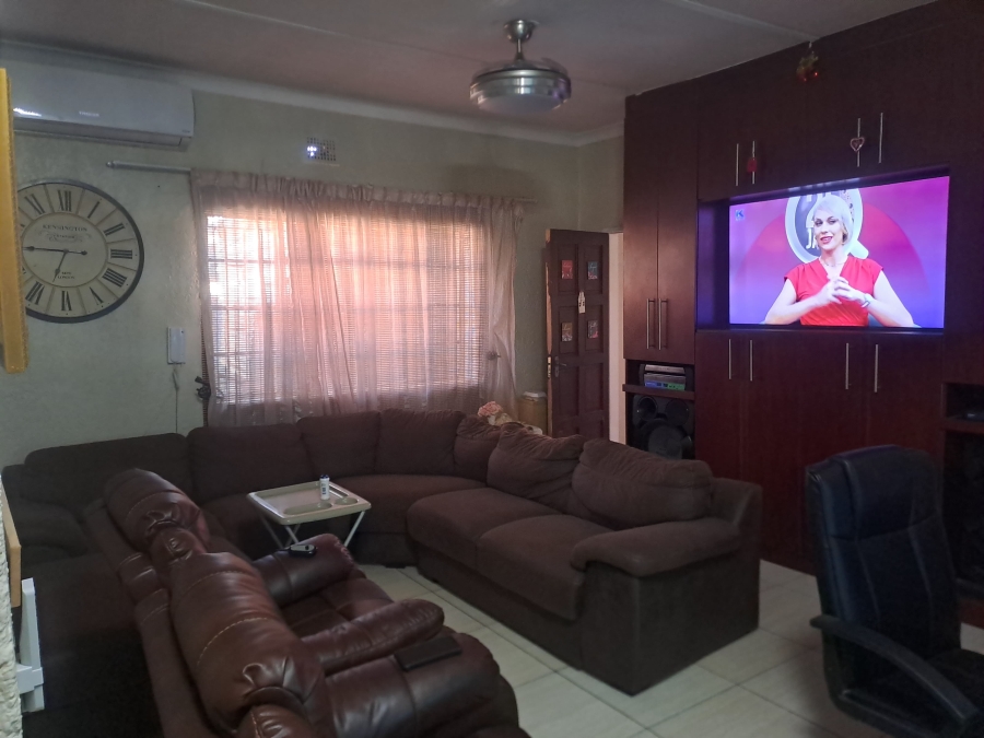 3 Bedroom Property for Sale in Oos Einde North West